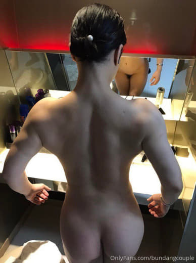 【2023_03_10】Slightly_prominent_pink_Liu_Lun&D_C_C_G_posture_Eat.m4v